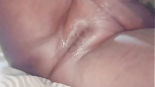 Desibhabhi Sex had sex with brinjal today